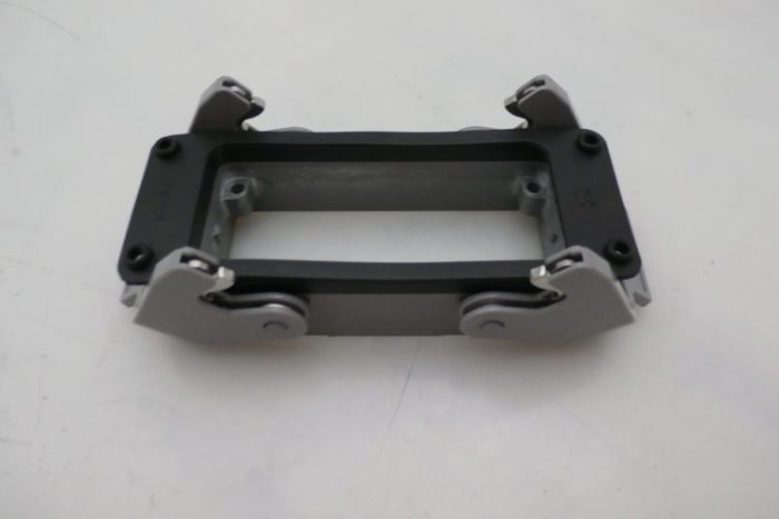 30004251 - CONNECTOR HOUSING 16B 2-LEVER BULKHEAD MOUNT PLUS GND