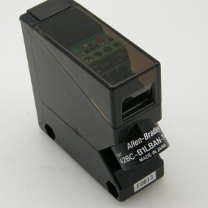 30005584 - SWITCH PHOTOCELL LONG RANGE BACKGROUND SUPPRESSION 12-24VDC 2M NPN/PNP SCREW TERMINALS