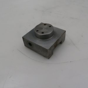 31014685 - SHAFT HEX RS6000 PULLEY TENSIONER MOUNT BOTTOM TAPPED