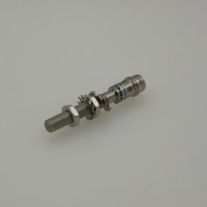 EC10850 - SWITCH PROXIMITY M5X0.5 X 25MM THREAD BODY M8X1 QUICK DISCONNECT INDUCTIVE 3-WIRE 10-30VDC PNP W/ 4-WAY LED